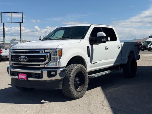 Oxford White 2022 Ford F-250 Lariat