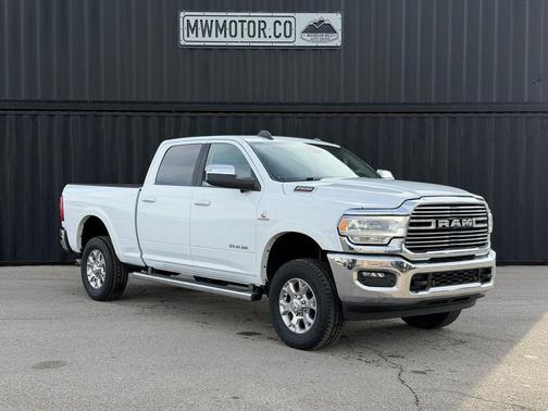 Bright White Clearcoat 2022 RAM 2500 Laramie Crew Cab 4x4 6'4' Box