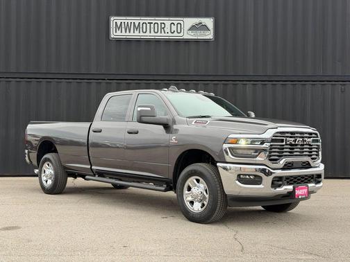 Granite Crystal Metallic Clearcoat 2026 RAM 3500 Tradesman