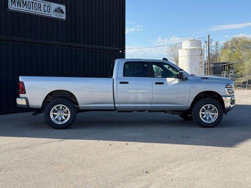Silver Zynith 2026 RAM 3500 Big Horn Crew Cab 4x4 8' Box
