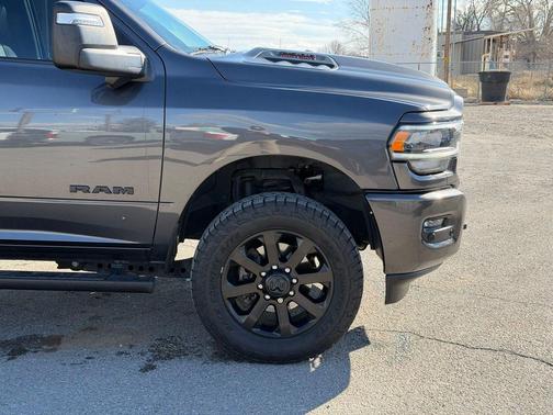 Granite Crystal Metallic Clearcoat 2023 RAM 2500 Laramie Crew Cab 4x4 6'4' Box