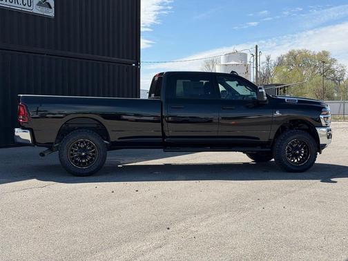 Diamond Black Crystal Pearlcoat 2026 RAM 3500 Tradesman Crew Cab 4x4 8' Box