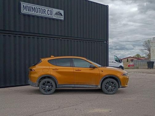 Acapulco Gold 2023 Dodge Hornet GT AWD