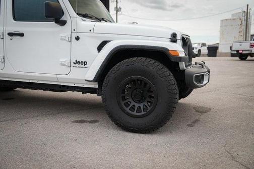 2023 Jeep Gladiator Sport