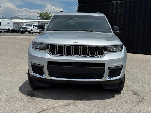Silver Zynith 2025 Jeep Grand Cherokee L Limited