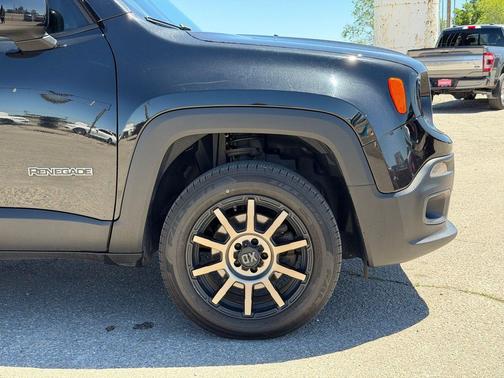 Black 2018 Jeep Renegade Latitude