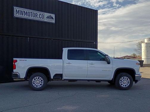 2024 Chevrolet Silverado 3500 LT