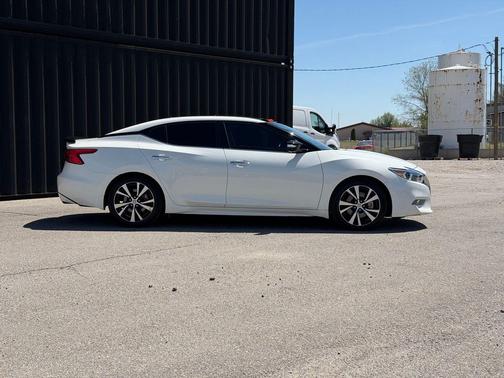 Pearl White 2018 Nissan Maxima 3.5 Platinum