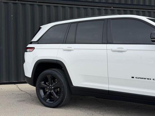 2024 Jeep Grand Cherokee Altitude