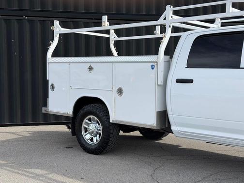 Bright White Clearcoat 2021 RAM 3500 Tradesman Crew Cab 4x4 8' Box