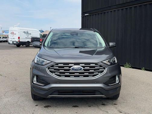 Gray Metallic 2024 Ford Edge Titanium
