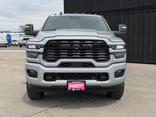 Silver Zynith 2026 RAM 2500 Big Horn Crew Cab 4x4 6'4' Box