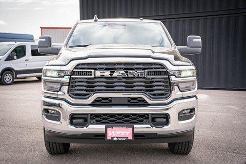 Diamond Black Crystal Pearlcoat 2025 RAM 2500 Tradesman Crew Cab 4x4 6'4' Box