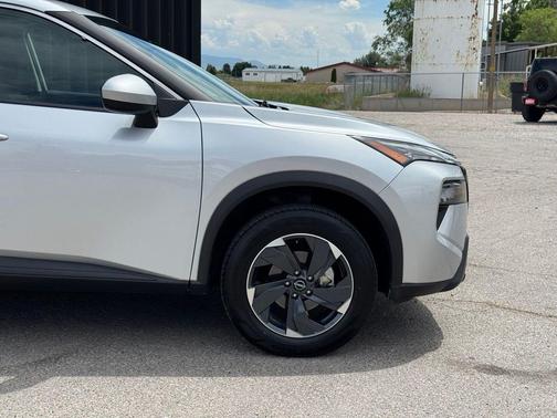 Brilliant Silver Metallic 2025 Nissan Rogue SV