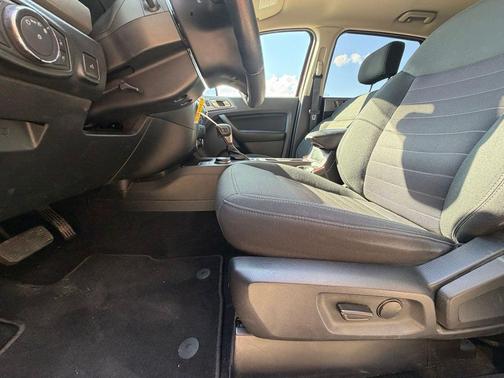Hot Pepper Red Metallic Tinted Clearcoat 2019 Ford Ranger XLT