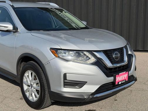 Brilliant Silver Metallic 2020 Nissan Rogue SV
