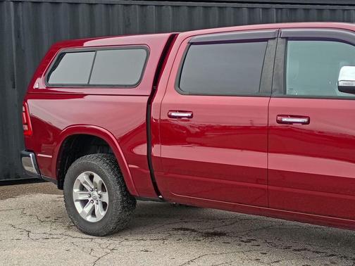 Delmonico Red Pearlcoat 2022 RAM 1500 Laramie