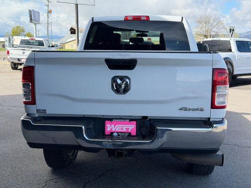 Bright White Clearcoat 2019 RAM 3500 Tradesman Crew Cab 4x4 6'4' Box