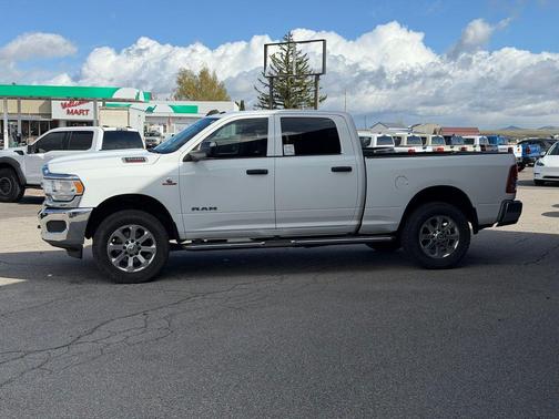 Bright White Clearcoat 2019 RAM 3500 Tradesman Crew Cab 4x4 6'4' Box
