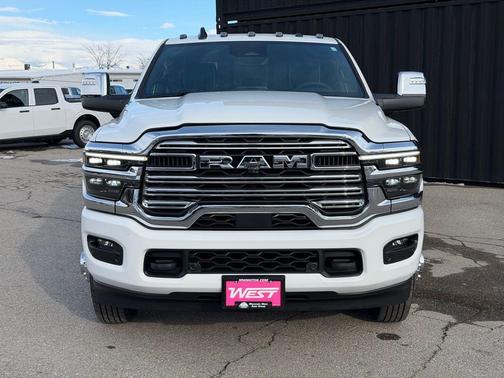 Bright White Clearcoat 2026 RAM 3500 Laramie Crew Cab 4x4 8' Box