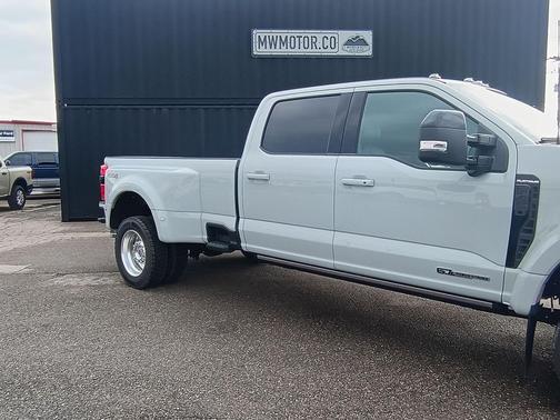 Avalanche 2025 Ford F-450 Platinum