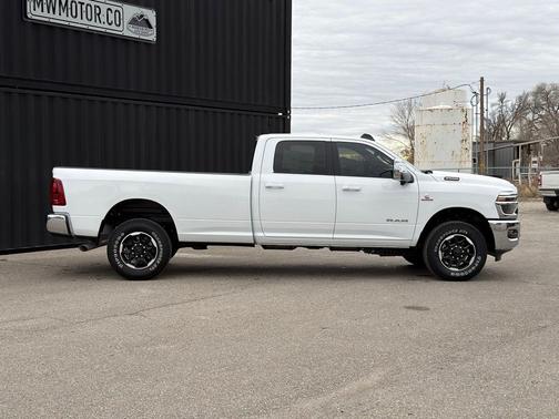 Bright White Clearcoat 2025 RAM 2500 Laramie Crew Cab 4x4 8' Box