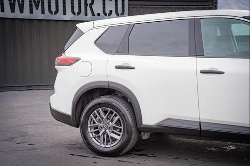 Glacier White 2024 Nissan Rogue S