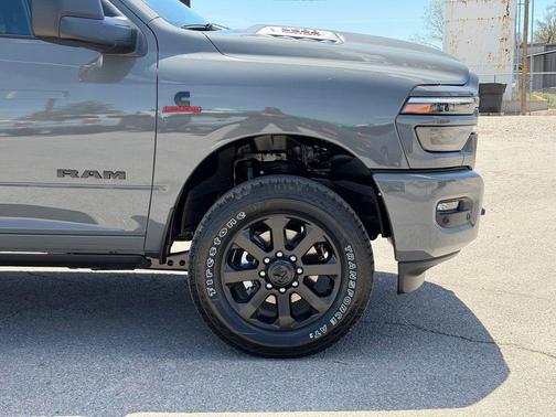Ceramic Gray Clearcoat 2026 RAM 3500 Laramie Crew Cab 4x4 6'4' Box