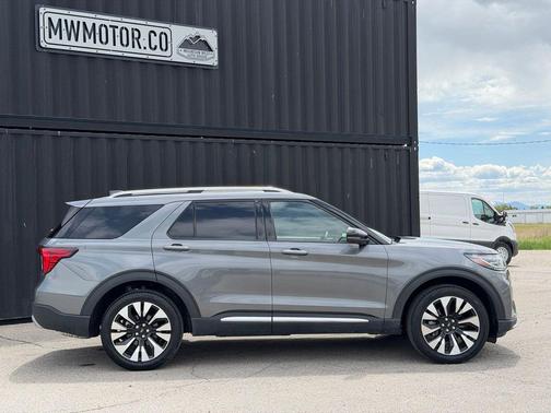 Gray Metallic 2025 Ford Explorer Platinum