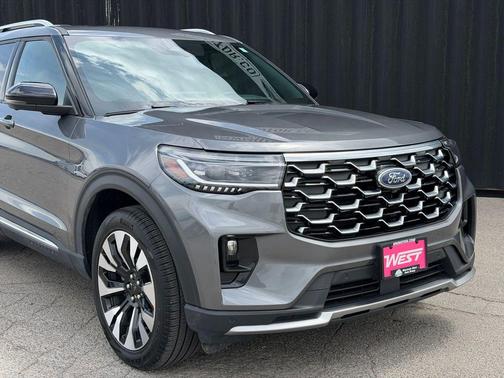 Gray Metallic 2025 Ford Explorer Platinum