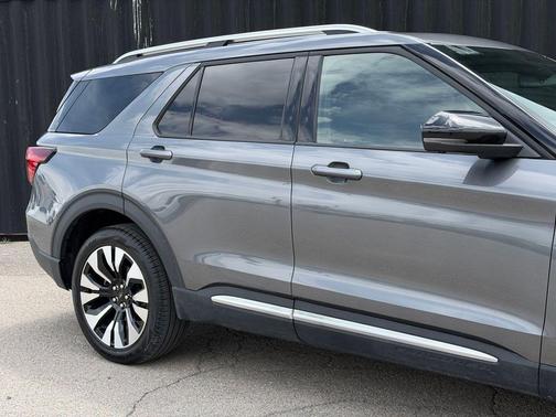 Gray Metallic 2025 Ford Explorer Platinum