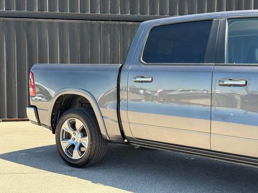 Granite Crystal Metallic Clearcoat 2022 RAM 1500 Laramie