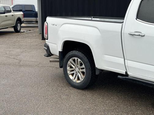 Summit White 2019 GMC Canyon SLT