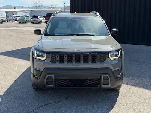 Sting-Gray Clearcoat 2026 Jeep Cherokee Laredo 4x4