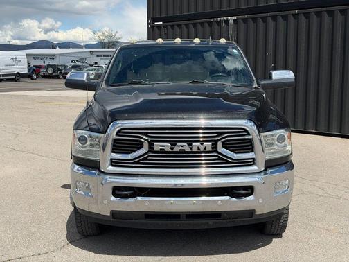 Brilliant Black Crystal Pearlcoat 2016 RAM 3500 Longhorn