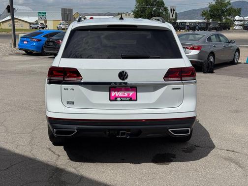 Pure White 2023 Volkswagen Atlas 3.6L SE w/Technology