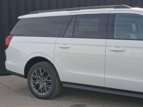 Oxford White 2026 Ford Expedition Max Platinum