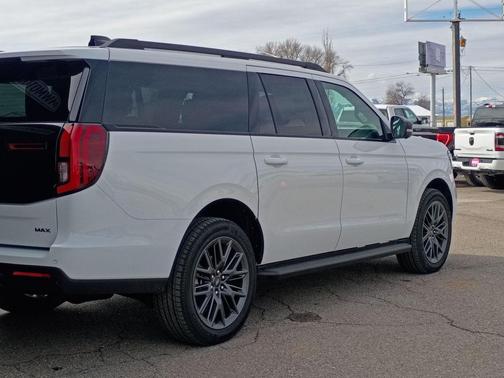 Oxford White 2026 Ford Expedition Max Platinum