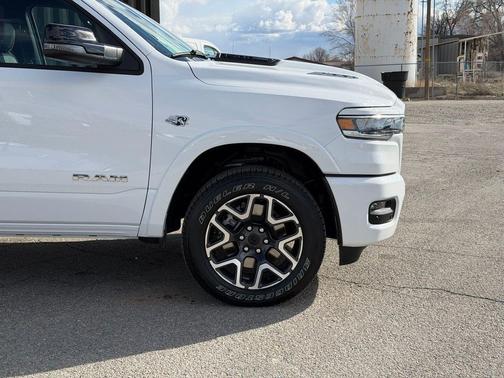 Bright White Clearcoat 2026 RAM 1500 Laramie