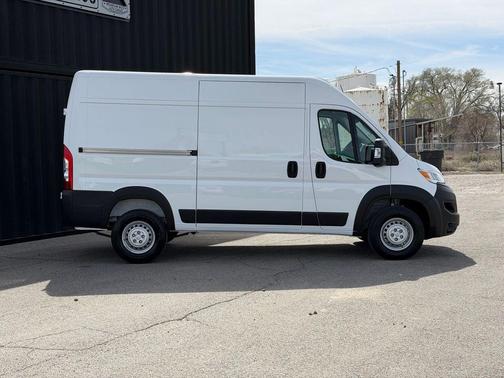 Bright White Clearcoat 2026 RAM ProMaster 1500 Base