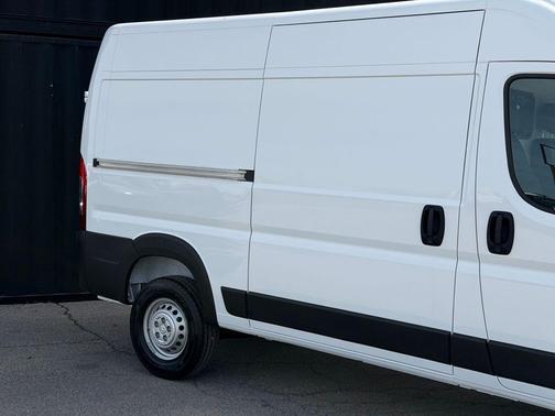 Bright White Clearcoat 2026 RAM ProMaster 1500 Base