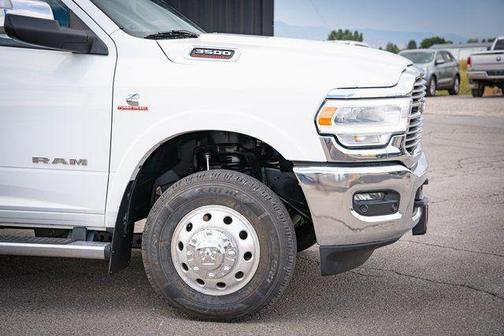 2022 RAM 3500 Laramie Crew Cab 4x4 8' Box