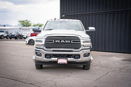 2022 RAM 3500 Laramie Crew Cab 4x4 8' Box
