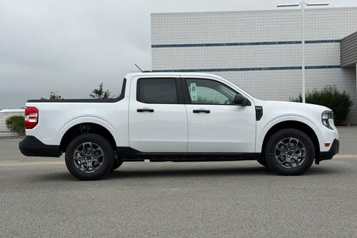 Oxford White 2026 Ford Maverick XLT