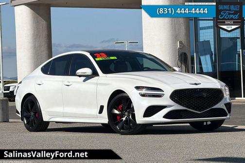Uyuni White 2023 Genesis G70 3.3T RWD