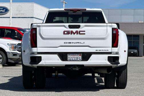 2025 GMC Sierra 3500 Denali