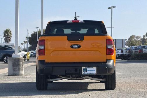 Orange Fury Metallic Tri-Coat 2026 Ford Maverick XLT
