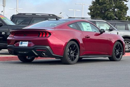 2025 Ford Mustang EcoBoost