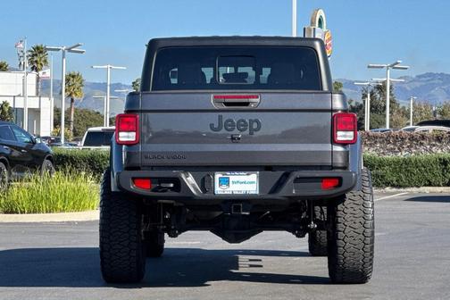 2022 Jeep Gladiator Sport S