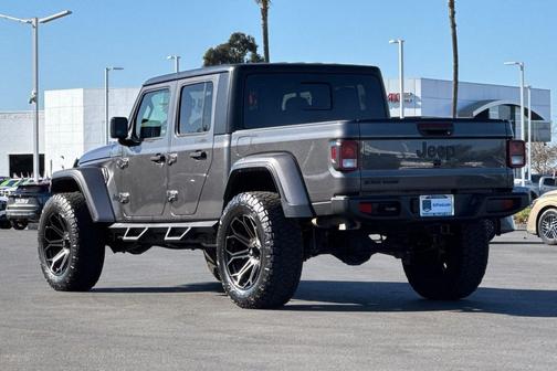 2022 Jeep Gladiator Sport S